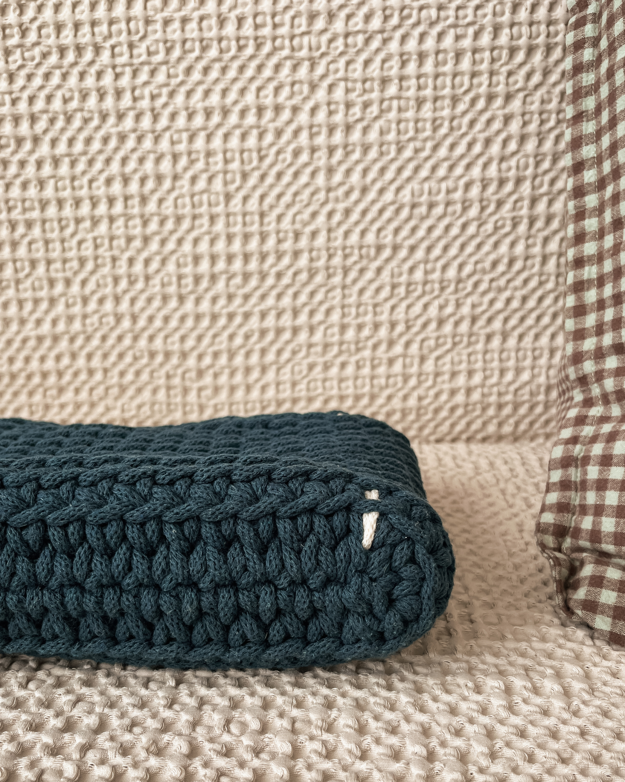 Cut-Out Handle Bag - Tide - Image 3